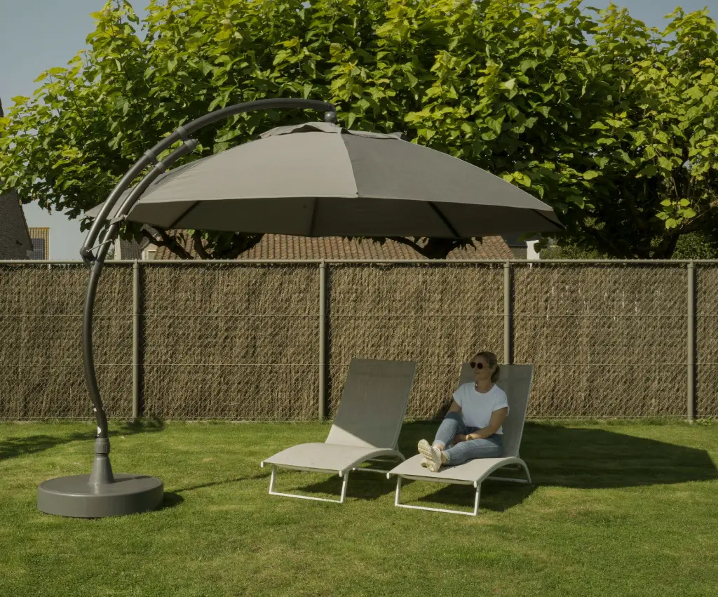 VIGA Fillable Parasol Base in Resin